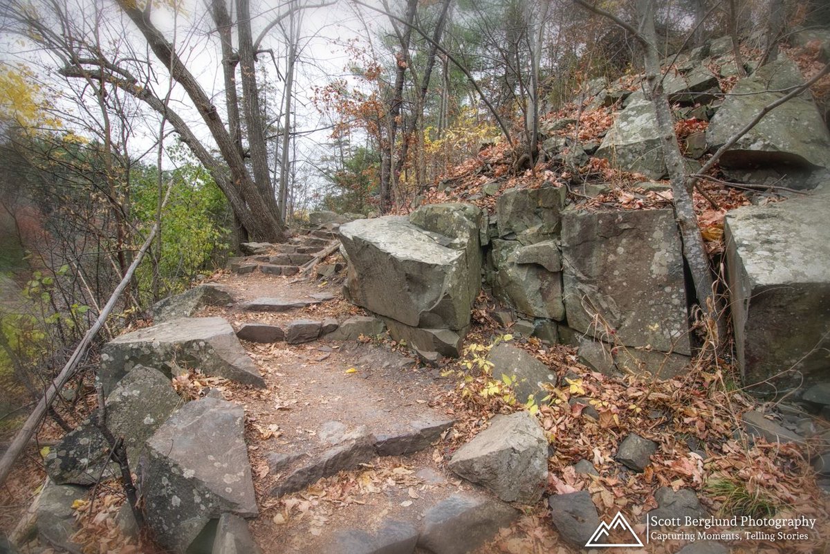 SHB_Photography's tweet photo. I love it when you find the stairs made from the surrounding landscape instead of just putting in stairs made of wood.
#ScottBerglundPhotography #Photography #TaylorsFalls #Minnesota #StatePark #InterstatePark #Hike #Nature https://t.co/6NMshd5MCj