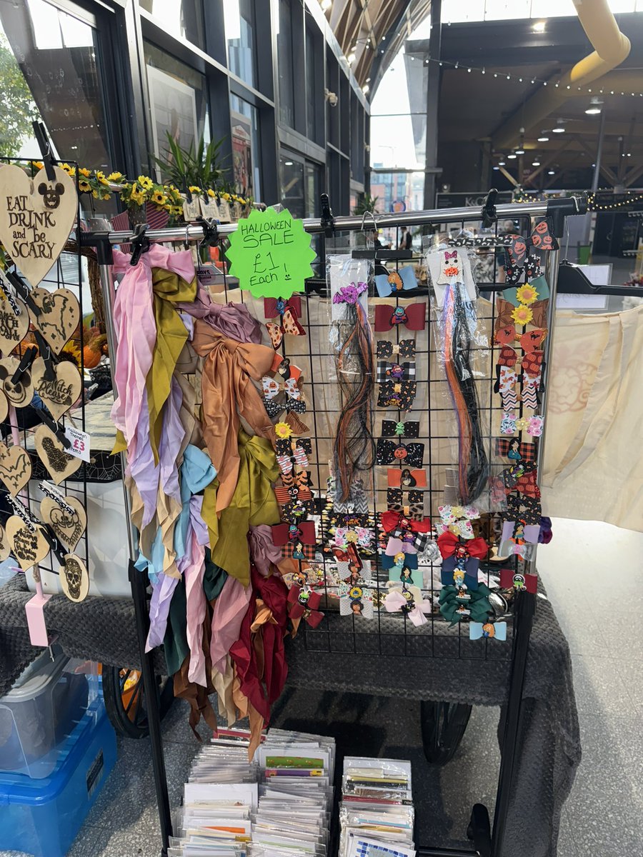 Princessgifts13's tweet photo. We are @TheMoorMarket  this week with it been half term,we have things on sale if your passing pop in and say hi 👋 #gifts #halloween #personalised #uniquegifts #christmasgift #ideas #hairaccesories https://t.co/fFB2UWtbN9