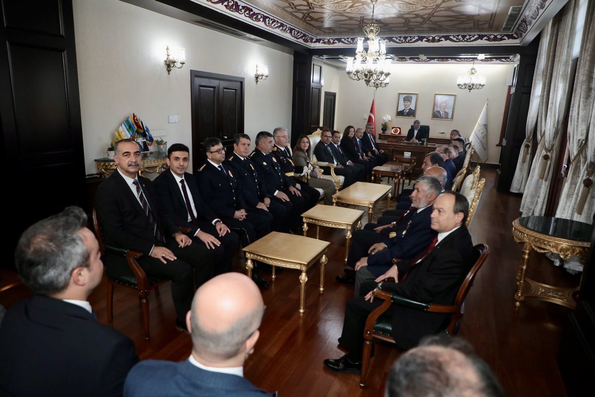 29 Ekim Cumhuriyet Bayramı kutlamaları kapsamında, Afyonkarahisar Valilimiz tarafından düzenlenen tebrik törenine ilimiz protokolü ile birlikte katıldık.