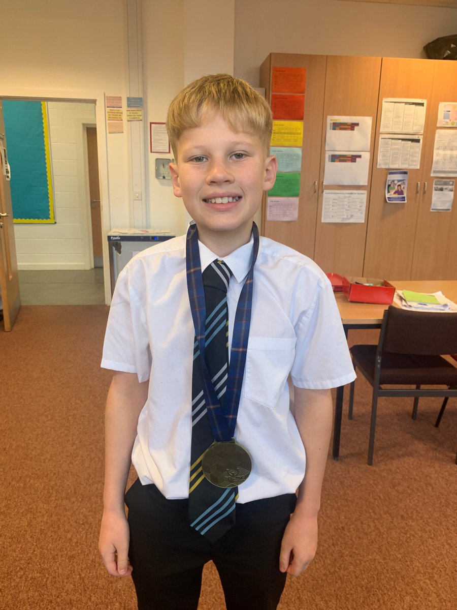 Congratulations to Max in 1A1 who became Scottish Novice Boxing Champion at 34kg 
Well done Max - we are very proud of you! 🟠 @LarkhallAc