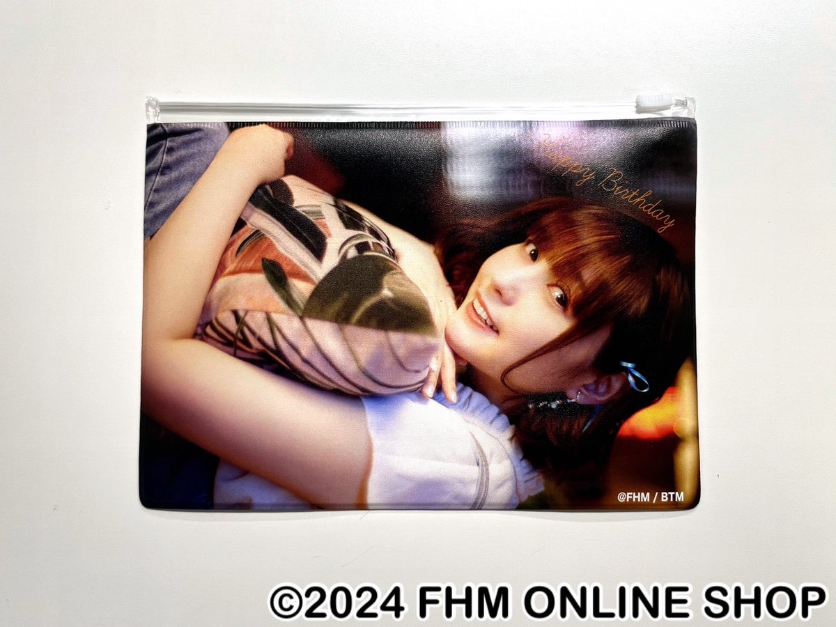 fhm_shop's tweet photo. ／
本日29日(火)いっぱい迄
クリアランスセール開催中📢
＼
MoeMiさん関連商品も対象です！
バースデーイベントで発売された商品もお買い求めやすくなっております!!!
ドミノとして話題になったアクリルドミノもこの機会にぜひ🧱✨

MoeMiさん関連商品
https://t.co/nE5XB8bR5y

#MoeMi
#FHMshop https://t.co/UALc3zfr56