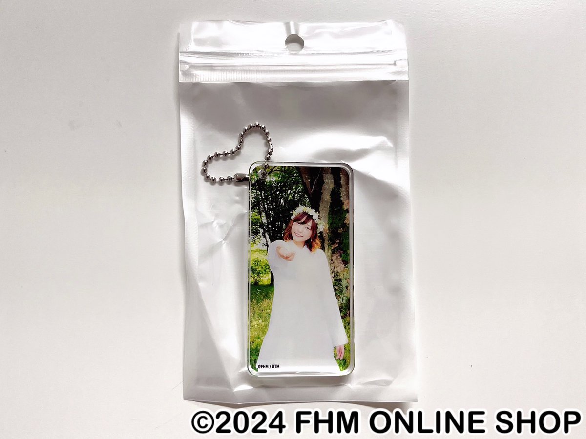 fhm_shop's tweet photo. ／
本日29日(火)いっぱい迄
クリアランスセール開催中📢
＼
MoeMiさん関連商品も対象です！
バースデーイベントで発売された商品もお買い求めやすくなっております!!!
ドミノとして話題になったアクリルドミノもこの機会にぜひ🧱✨

MoeMiさん関連商品
https://t.co/nE5XB8bR5y

#MoeMi
#FHMshop https://t.co/UALc3zfr56