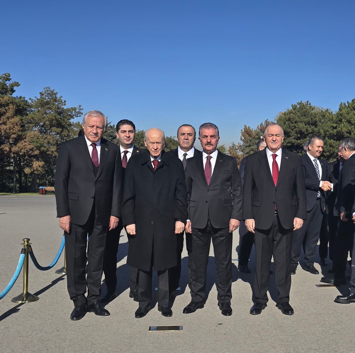 MHP_Bilgi's tweet photo. Genel Başkanımız Sayın Devlet BAHÇELİ, Anıtkabir'de düzenlenen 29 Ekim Cumhuriyet Bayramı törenine katıldı. https://t.co/PQQts6scW6