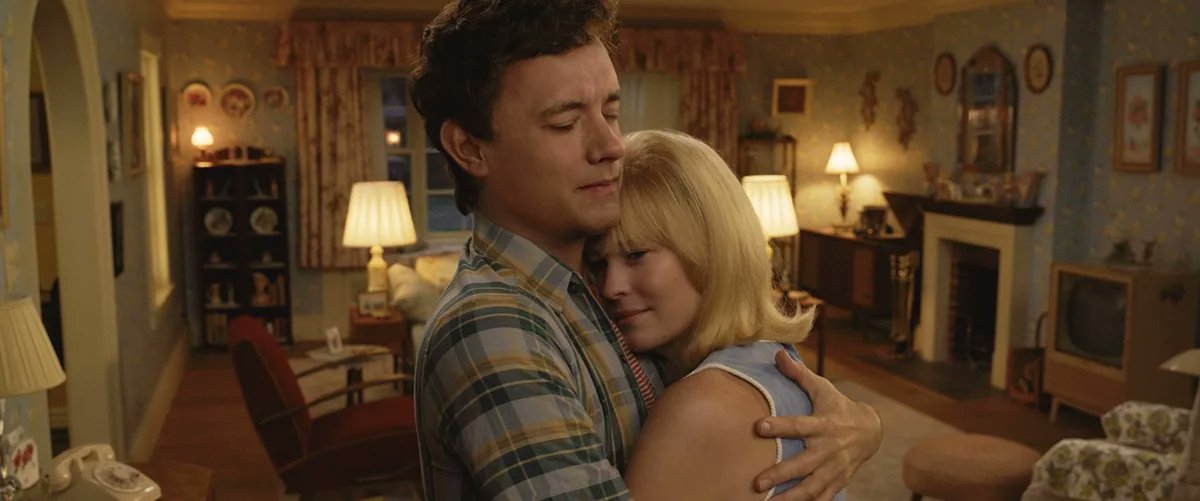 Movieaven's tweet image. Review: Here
Robert Zemeckis' Here attempts to capture human history and emotion from one spot in a house, but feels hollow and overly sentimental, like a 104-minute holiday ad. Based on Richard McGuire’s graphic novel, it spans centuries of lives. 

#Here