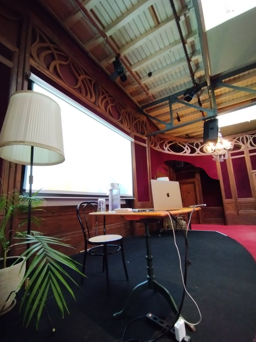 Hack-cent (@mirasgre) on Twitter photo Hier se tenait une journée sur la prononciation et le FLE organisée par Myriam Détraz dans l'environnement exceptionnel d'un théâtre ! Une journée enrichissante par la diversité de ses intervenants ! <a href="/unil/">Université de Lausanne</a> Hier se tenait une journée sur la prononciation et le FLE organisée par Myriam Détraz dans l'environnement exceptionnel d'un théâtre ! Une journée enrichissante par la diversité de ses intervenants ! <a href="/unil/">Université de Lausanne</a>