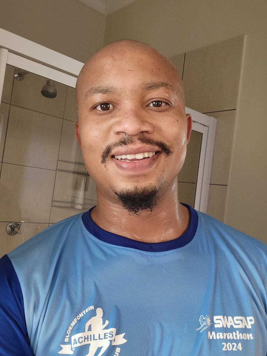 Tshepo90's tweet photo. Visited the road this morning...
It's gon be n lekka chooseday...
own lane, own pace!
#SocialAndWellnessRunner
#SoloRuns #8Km #NC
#TeemanengRunningClub
#HydratedByDesignerAlkalineWaterPh10 #SelfCare #SelfLove https://t.co/OcWPb7rm1R