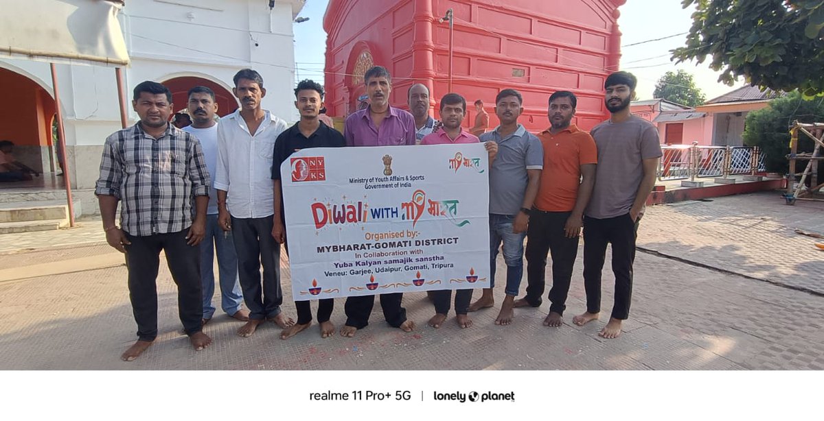 MYBharatHQ's tweet photo. A dedicated Diwali cleanup at Tripureswari Temple! Yuba Kalyan Sangathan, Garjee Gomati District, Tripura, came together under Diwali with MY Bharat initiative organized by NYK - MY Bharat Gomati. 🙏🧹
#DiwaliWithMyBharat #TempleCleanup #CommunityService #NYKBharat https://t.co/DtwhmzOcYW