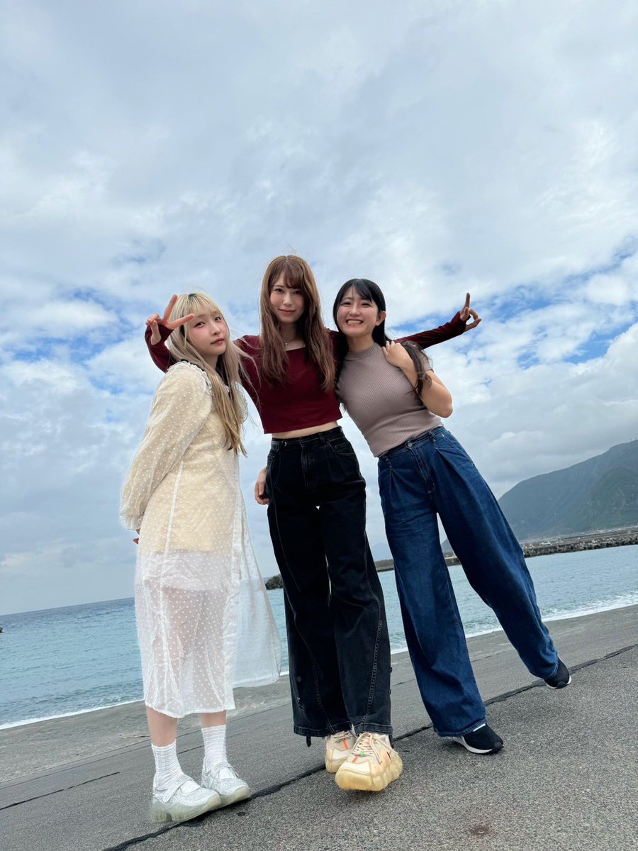 pocozchan's tweet photo. 🏝️新島DIY2024🌞10/26,27
昨年12月に、へっぽこーずとして出演させていただき
今年はpocozとして出演しました🏝️

来てくれた人も、新島のみなさんもとてもあたたかく、素敵な時間を過ごさせてもらいました✨
ありがとうございました！
また新島に来れますように💫

#新島DIY #新島DIY2024 https://t.co/KnexdAcbkq
