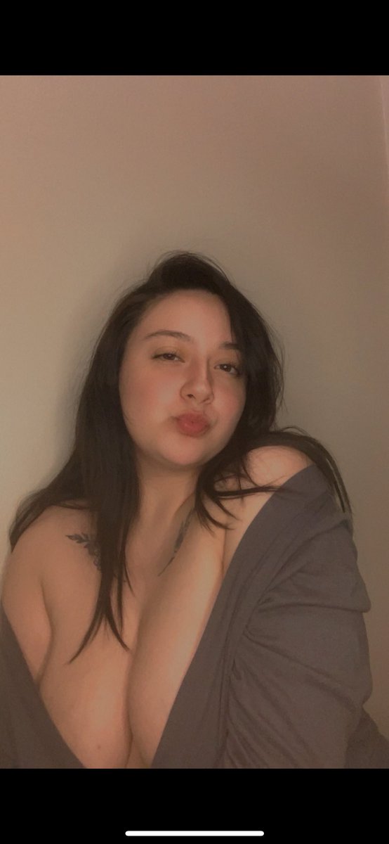 Cat26150's tweet photo. @missnicolee8 Can you guess mine? 😋 
You can go take a look at my free OF😏 

https://t.co/pytwCcRGlS https://t.co/yMlJN4Uzs8