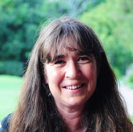 Join us at the next People, Plants and the Law online lecture from Rachel Wynberg and Sarah Laird 'Rethinking biodiversity-based economies for justice and conservation' 
🗓️ 12 November 
🕔 5-6pm (AEST) / 6-7pm (AEDT)
🔗bit.ly/PPL-RS