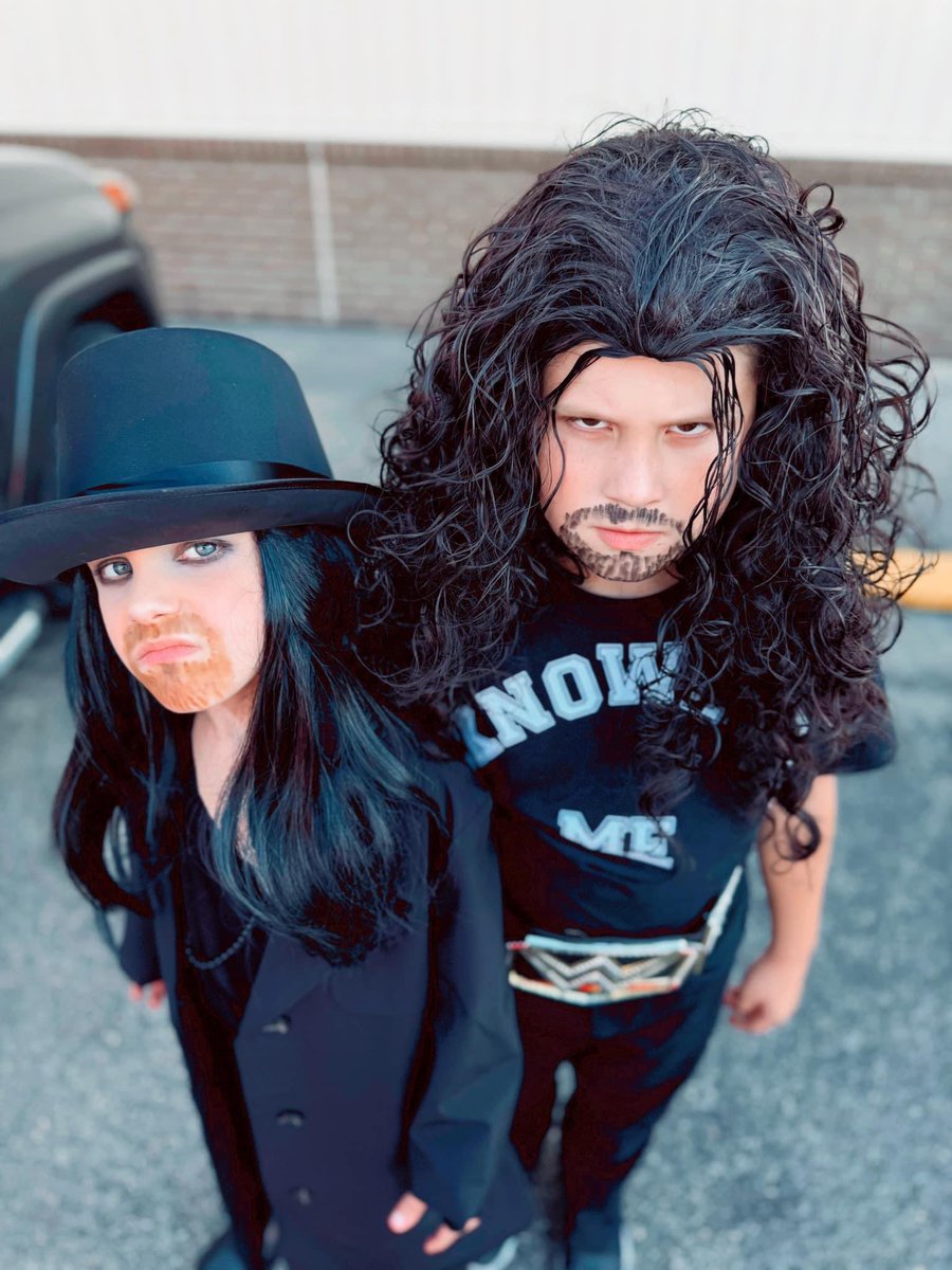 EEubanksSisco's tweet photo. @WWERomanReigns @undertaker  the absolute best from this Halloween https://t.co/A3eE30X2wf