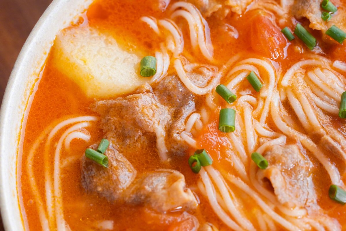 greenspringcn's tweet image. Tomato powder, as a food additive, is made from dehydrated tomatoes. It not only retains the classic flavor of tomatoes, but also contains lycopene, vitamin C, and various protective nutrients. 

#Tomatopowder #foodadditive