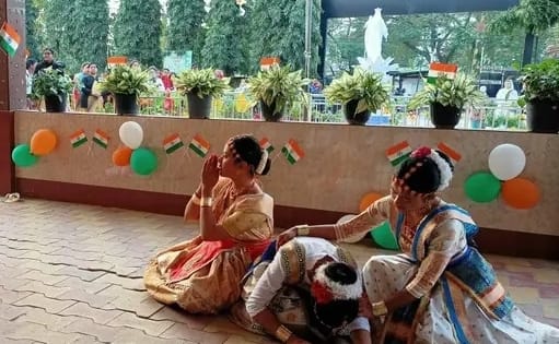 nccner's tweet image. "NCC cadets of 63 Assam Girls Bn, Dibrugarh rock Unity Day with stunning cultural performances!
Unity in Diversity shines bright!
#UnityDay #NCC #CulturalProgram #NationalUnityDay"