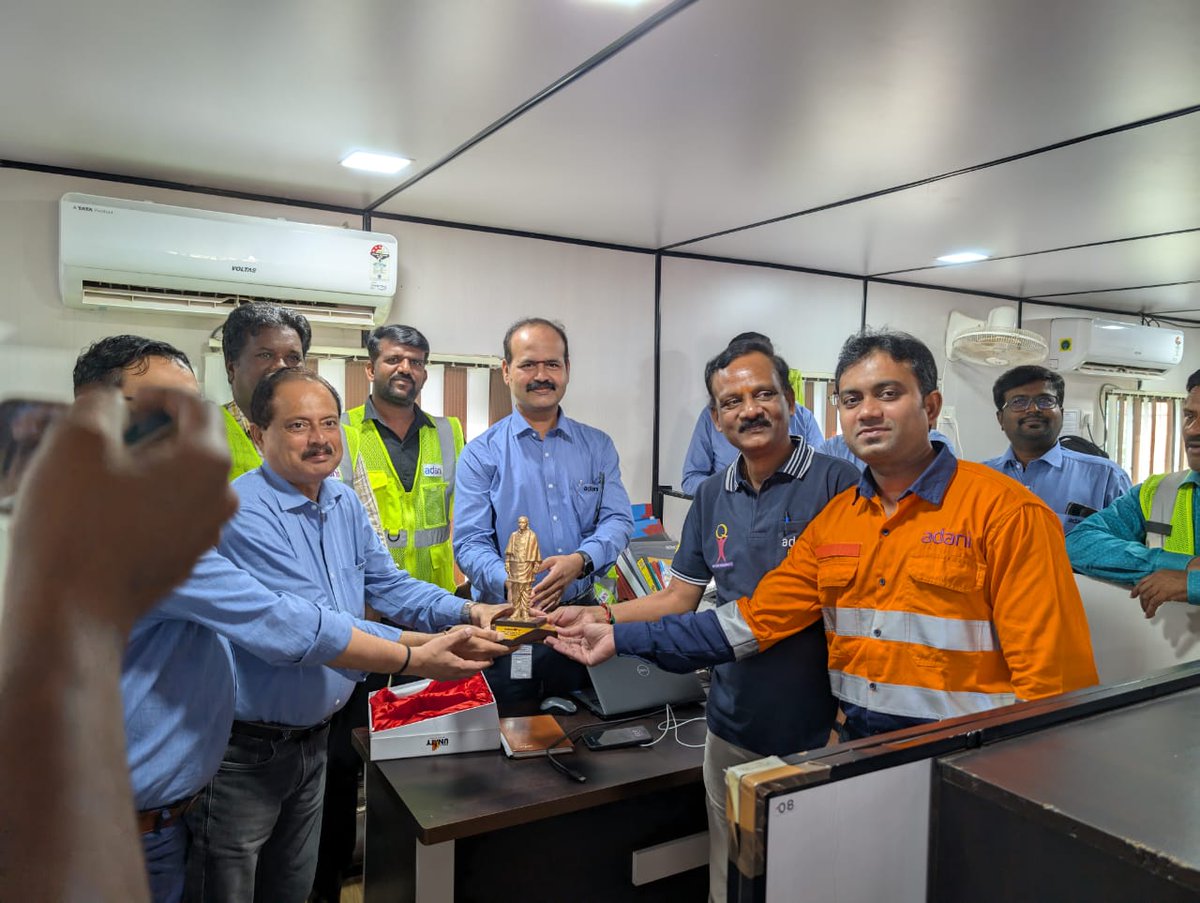 DMR2020's tweet photo. Happy retirement life Mr.Muruganandham sir(Phisphoric Acid Plant expert)! May your future include more of the things you enjoy and none of the things you don’t!
@AdaniOnline
@phosphoricacid #kutchcopperlimited #copper #phosphoricacid  #retirement https://t.co/lleXUowy6u