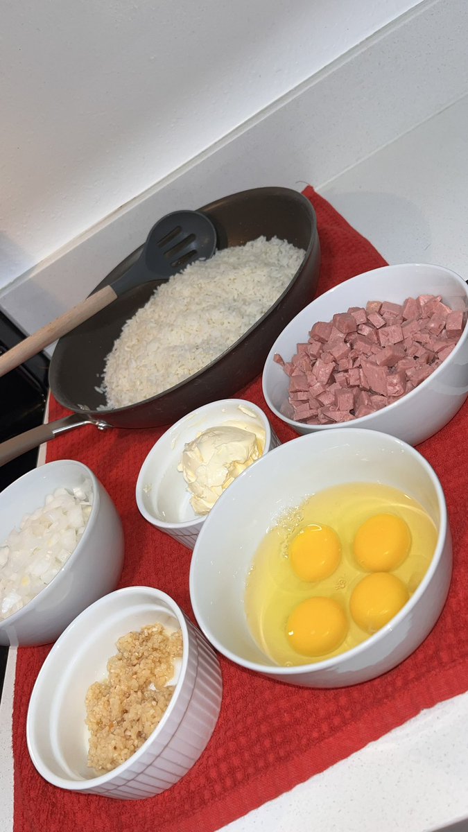 GeneGarrett_'s tweet photo. Spam Fried Rice w/ French Omelette🔥🔥 https://t.co/TmZj5UlOmZ