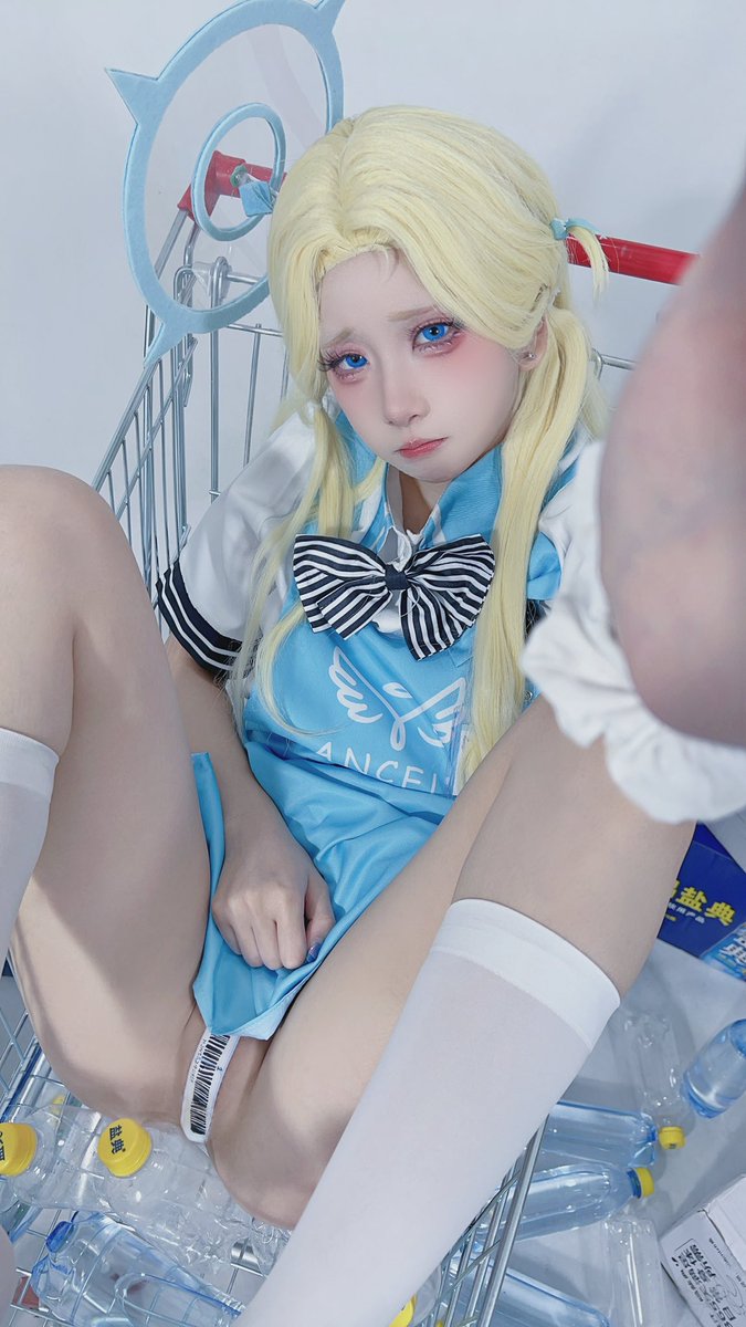 这也算商品吗…？

#コスプレ #ブルーアーカイブ #ブルアカ #BlueArchive #蔚藍檔案 #碧蓝档案 https://t.co/L92zJ90OEm