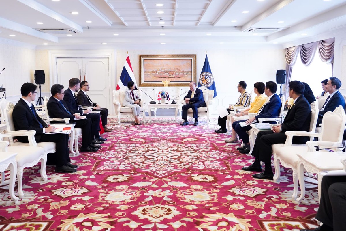 CanadaThailand's tweet photo. 🇨🇦 Ambassador Ping Kitnikone visited 🇹🇭 Minister of Commerce Pichai Naripthaphan. They discussed progress towards a ASEAN-Canada Free Trade Agreement in 2025 and working together to ensure that the Team Canada Trade Mission to Thailand next May is a success. https://t.co/AVpFfAyrGT