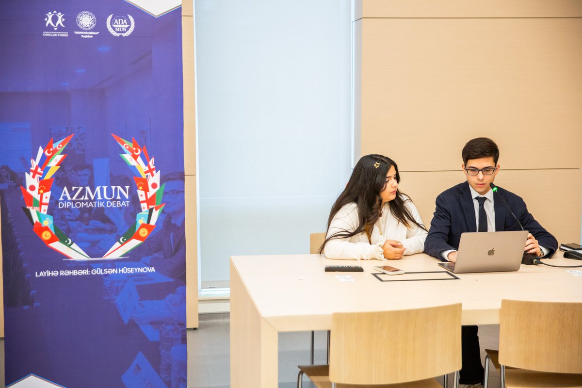 asanvolunteers's tweet photo. "AZMUN-Diplomatik Debat" layihษsi baลa รงatฤฑb.
#AKT #ASANKรถnรผllรผlษri #ASANVolunteers #AzGF #GษnclษrFondu #AZMUN https://t.co/RZEyfXApnX