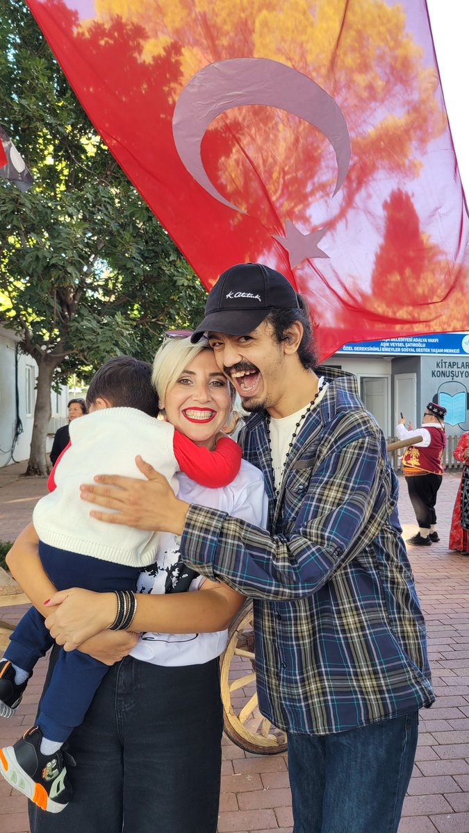 SenerolMerve's tweet photo. Hayatımdaki yakışıklılar serisi vol 1 😍😍😍🩷🩷😎😎 #canlarim #YeniProfilResmi #Antalya #Engelsizkafe 🇹🇷🇹🇷🇹🇷🇹🇷 #Cumhuriyetin101Yılı kutlu olsun🇹🇷🇹🇷🇹🇷 https://t.co/MDKphlbInU