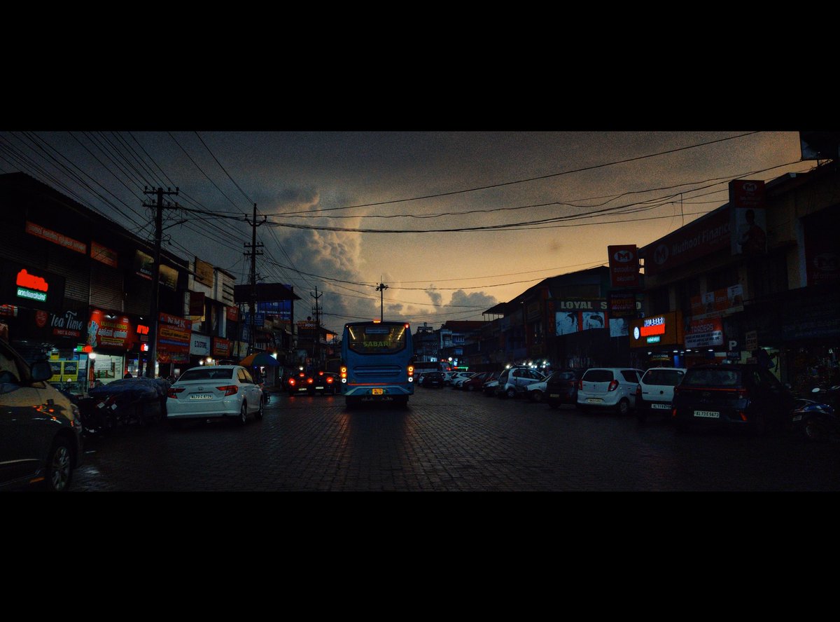amal_krish's tweet photo. Bathery, one fine windy evening. https://t.co/SPU92FkY6g