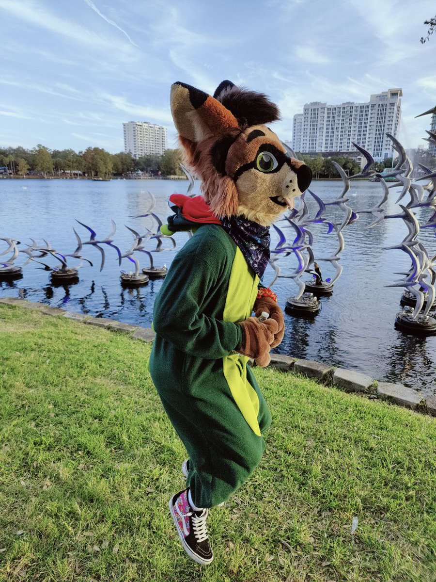 Really excited to share more pics from BFC and Lake Eola Pride! BFC pics by @photofoxo