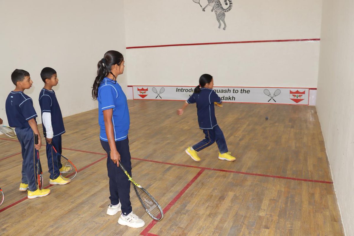 firefurycorps's tweet photo. A NEW DAWN IN SPORTS - INTRODUCING SQUASH IN LADAKH
Fire and Fury Corps Silver Jubilee Squash Camp in coordination with National Level Squash players and coaches was conducted as part of a unique initiative by the Indian Army to introduce squash, an all weather indoor game (set to feature in LA Olympics, 2028), to the Youth of Ladakh. The camp was held at the highest altitude in the world at Leh for over five days from 24-28 Oct, setting the foundation and basics for Ladakhi Youth. It was attended by over 60 enthusiastic participants from local schools and NCC students and has ignited a passion for the sport in the region.

#OpSadbhavna
#EmpoweringYoungMinds
#NationFirst
#IndianArmy

@adgpi
@NorthernComd_IA
@ANI
@prodefleh
@lg_ladakh