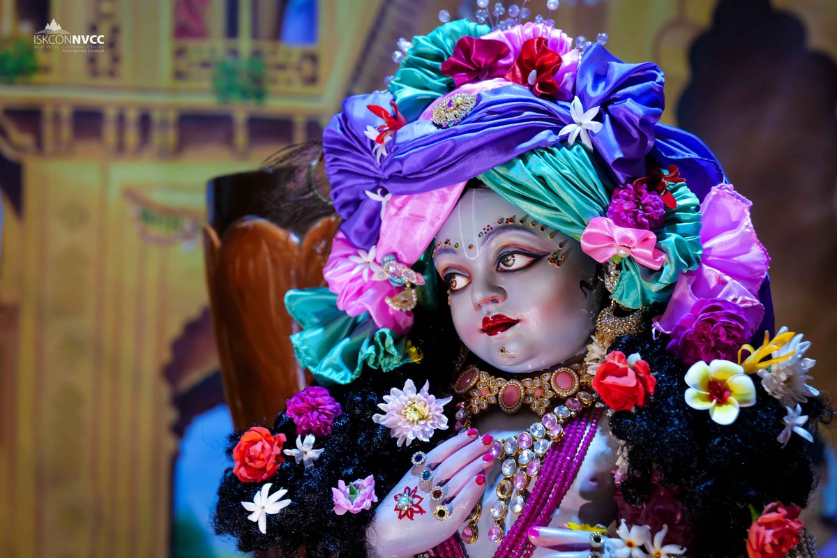 ISKCONPune's tweet photo. 🙏🏽Today's Darshan 📿 🗓29-10-2024🙏
🌷Yashoda Damodar🌷
🚩@ISKCONNVCCPune🚩
.
.
#Kartik #OfferDiyaToKrishna #KartikMonth
#Kartik2024 #DamodarMaas #Kartikmonth
#Damodarmonth2024 #ISKCONNVCC #ISKCONPune #ISKCONNVCCPune #ISKCON #29thoctober #29thoctober2024 #Tuesday
#Harinaam https://t.co/q96kkNkY5S