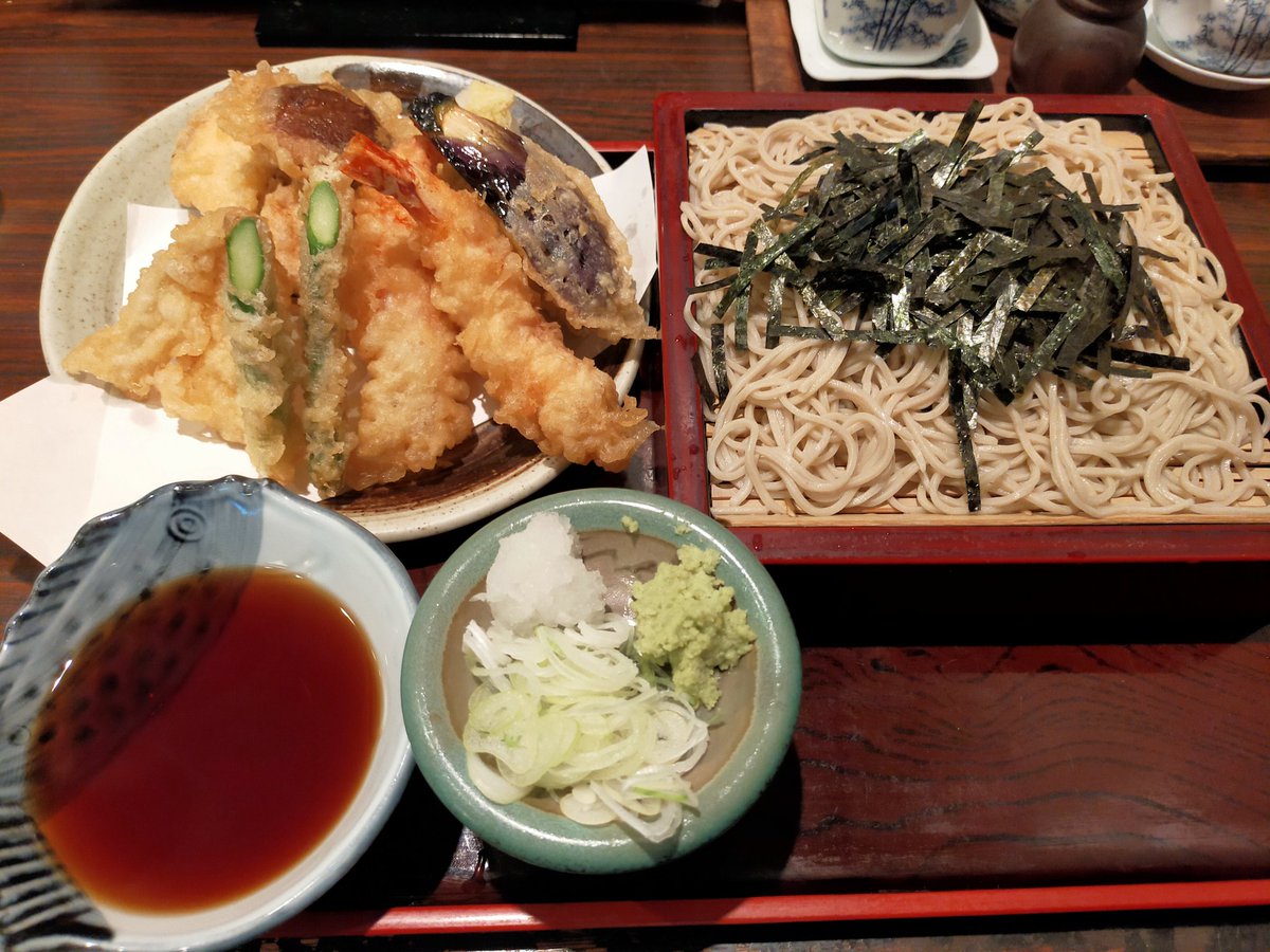 お昼に天ざる。