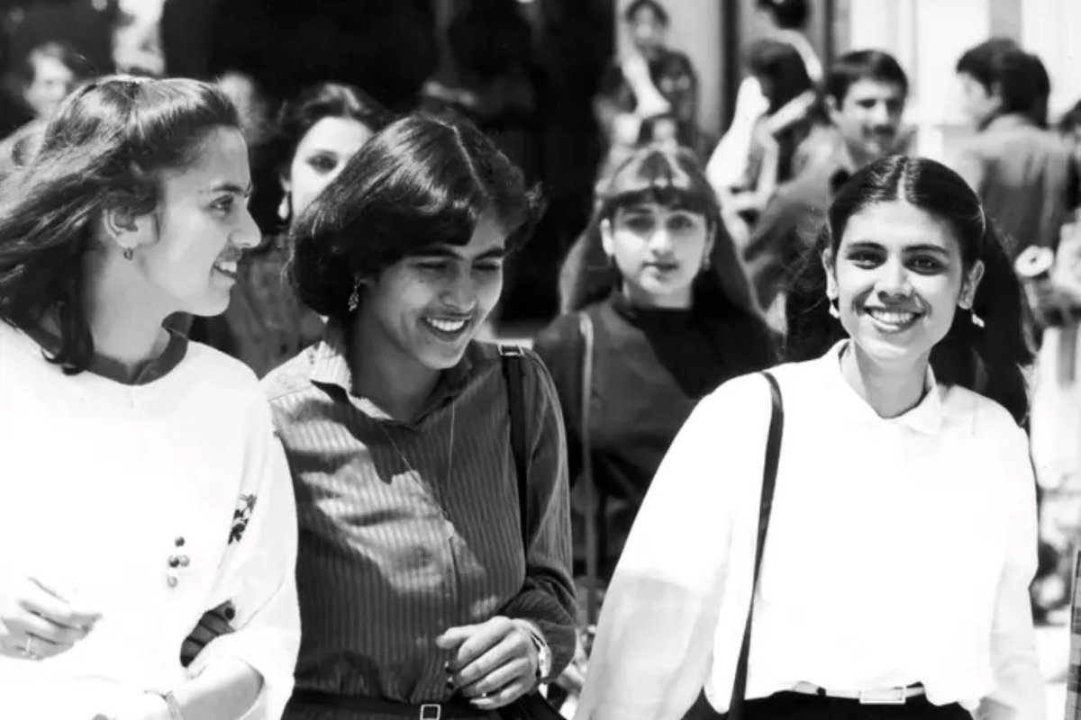 Kabul Polytechnic University students, 1975. It has now been 678 days since the Taliban imposed a ban on young women attending university in Afghanistan.
📷 Zh. Angelov / Getty Images
#LetHerLearn