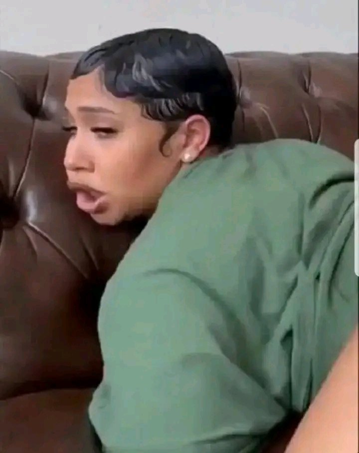 ChHam90's tweet image. Anytime you want to forgive a cheating wife, you remember this was her face when she was cheating.🤨🤔