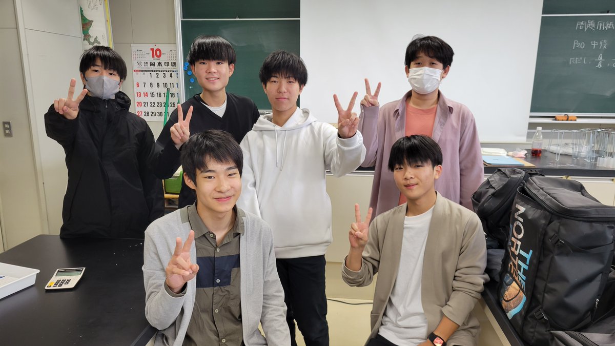 shimareganbare's tweet photo. 10月27日に旭川西高校で行われた科学の甲子園北海道大会一次予選に、2チーム12名が参加してきました。
一次予選は数学・理科(物化生地)・情報の6科目の筆記試験でしたが、どのチームも協力し合いながら解答していました。予選を通過すれば全道大会へ出場できます。11月の結果が楽しみです。
#旭川東 https://t.co/B1BkYSwm5o