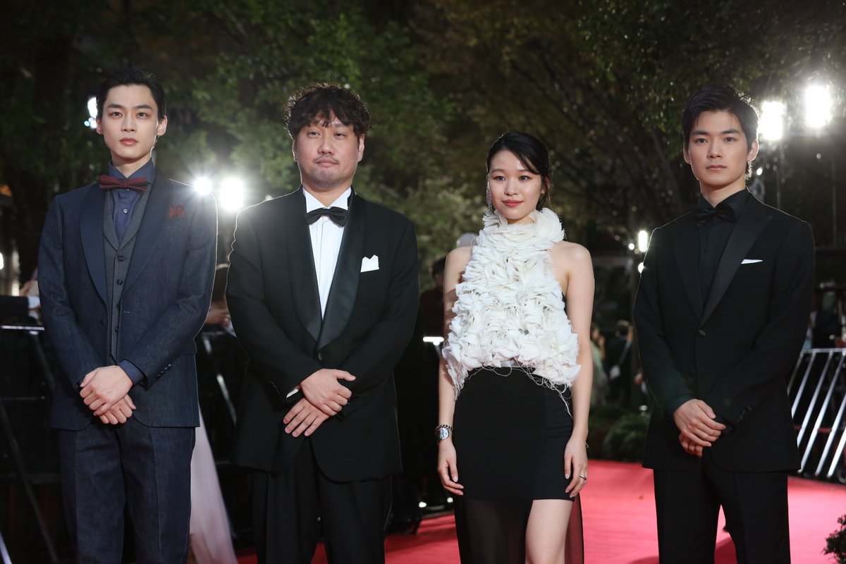 mcv_movie's tweet photo. 第37回 #東京国際映画祭 #TIFF
映画 #ミッシング・チャイルド・ビデオテープ
アジアの未来 部門
───────────📼
レッドカーペット登場📸
🎊#ワールド・プレミア 上映!
10/30(水)17:30-(丸の内ピカデリー2)
11/02(土) 20:15-(丸の内ピカデリー2)
🎙監督&キャスト登壇予定
#かくれんぼしよう
🎟
https://t.co/7nMskjtJ0d
2025年1月24日(金)全国公開