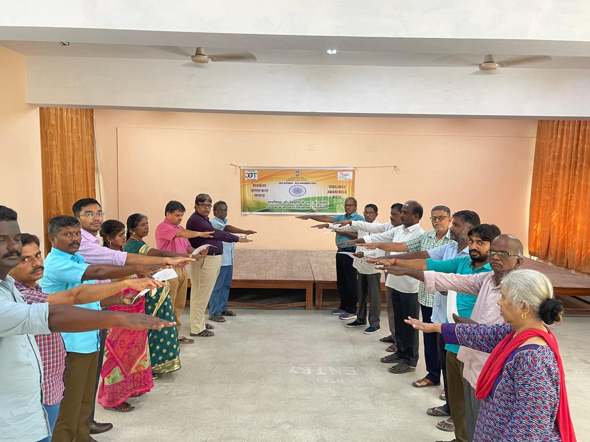 SRHQ_Chn96's tweet photo. On the eve of commencement of  Vigilance Awareness Week 2024, the Officers and Staff of  RLO(SR), IMS Chennai and SRHQ Chennai (field units of  WPC/WMO)  took  Integrity pledge, 
 at 11 am on 28.10.2024. https://t.co/ifYCPxlJIy