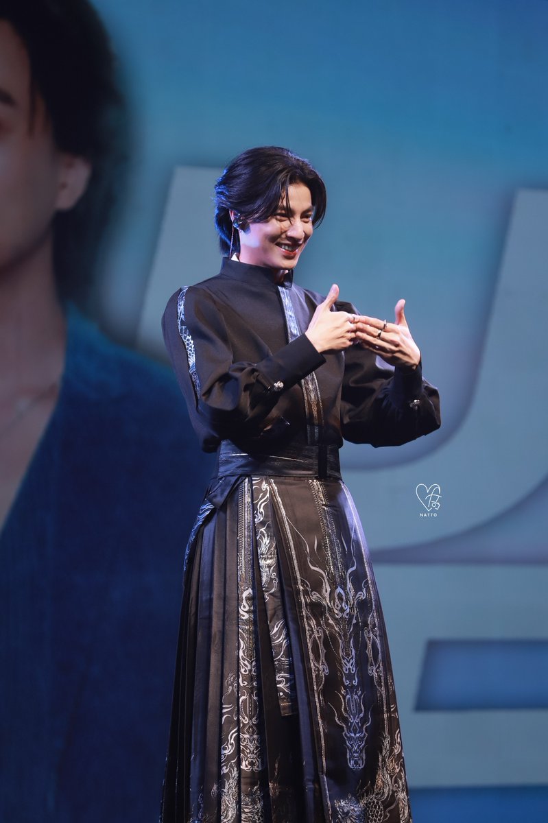 NATTCattleya's tweet photo. แอคชั่นเดิม เพิ่มเติมคือน่าย๊ากกกอีก���ย้ว  😍 น้องกลัฟทำหลายรอบมากกก เอนดูมากค่า ☺️🤏🏻

GULF FANMEETING THE FANS 
#GulfFMinFuzhou
#GulfKanawut #NATTOXGULF
@gulfkanawut https://t.co/40OebEEIw7