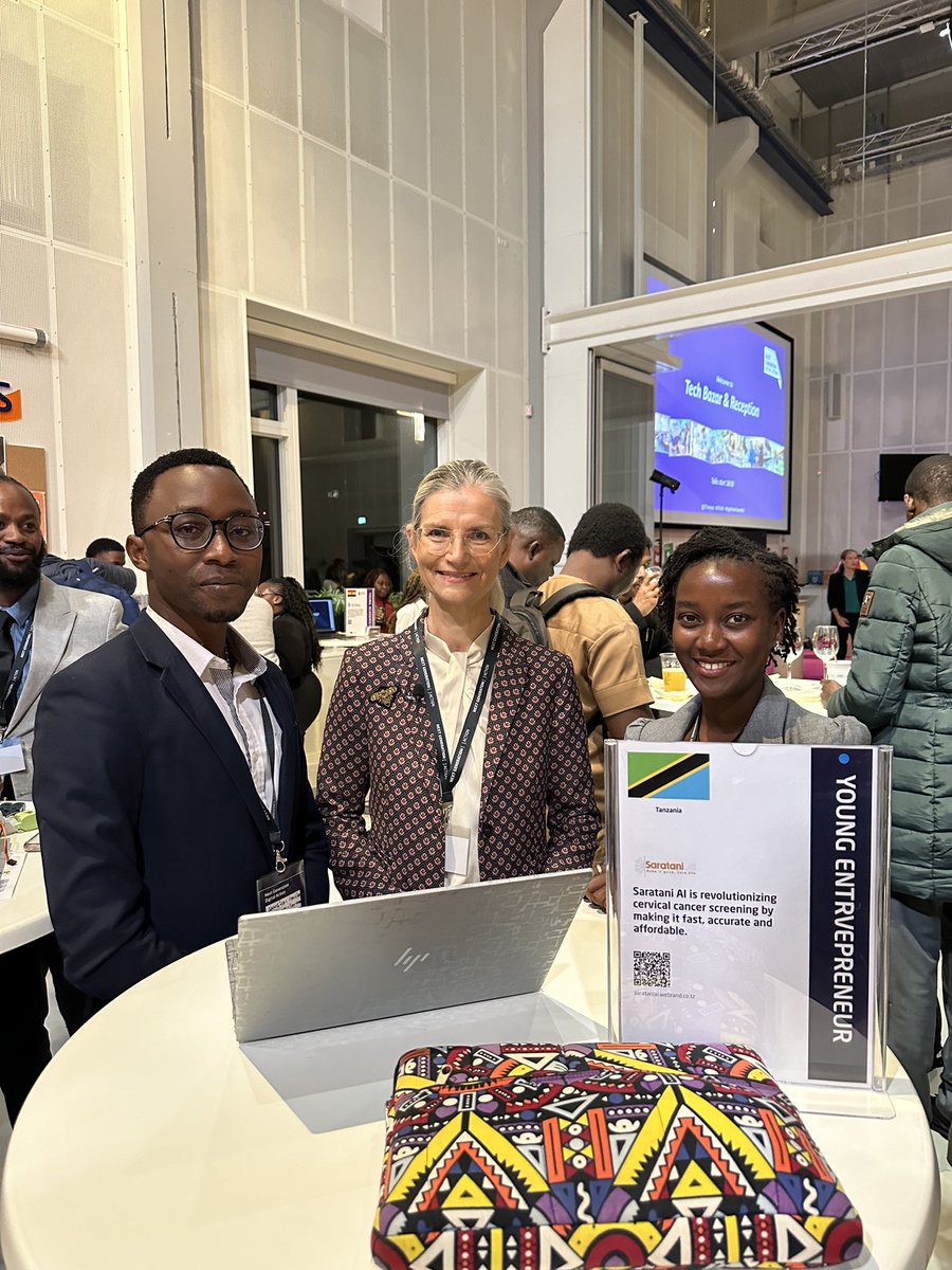 We had an incredible opportunity to showcase our AI-powered cervical cancer solution to <a href="/Ulla_Tornaes/">Ulla Tørnæs</a>, Chair of board of directors @DFC_Fellowship . So much learning happening this week. #NextGeneration #DTUInnovation #digitalizeit #sdg17 #NGDA24 <a href="/DTUSkylab/">DTU Skylab</a>