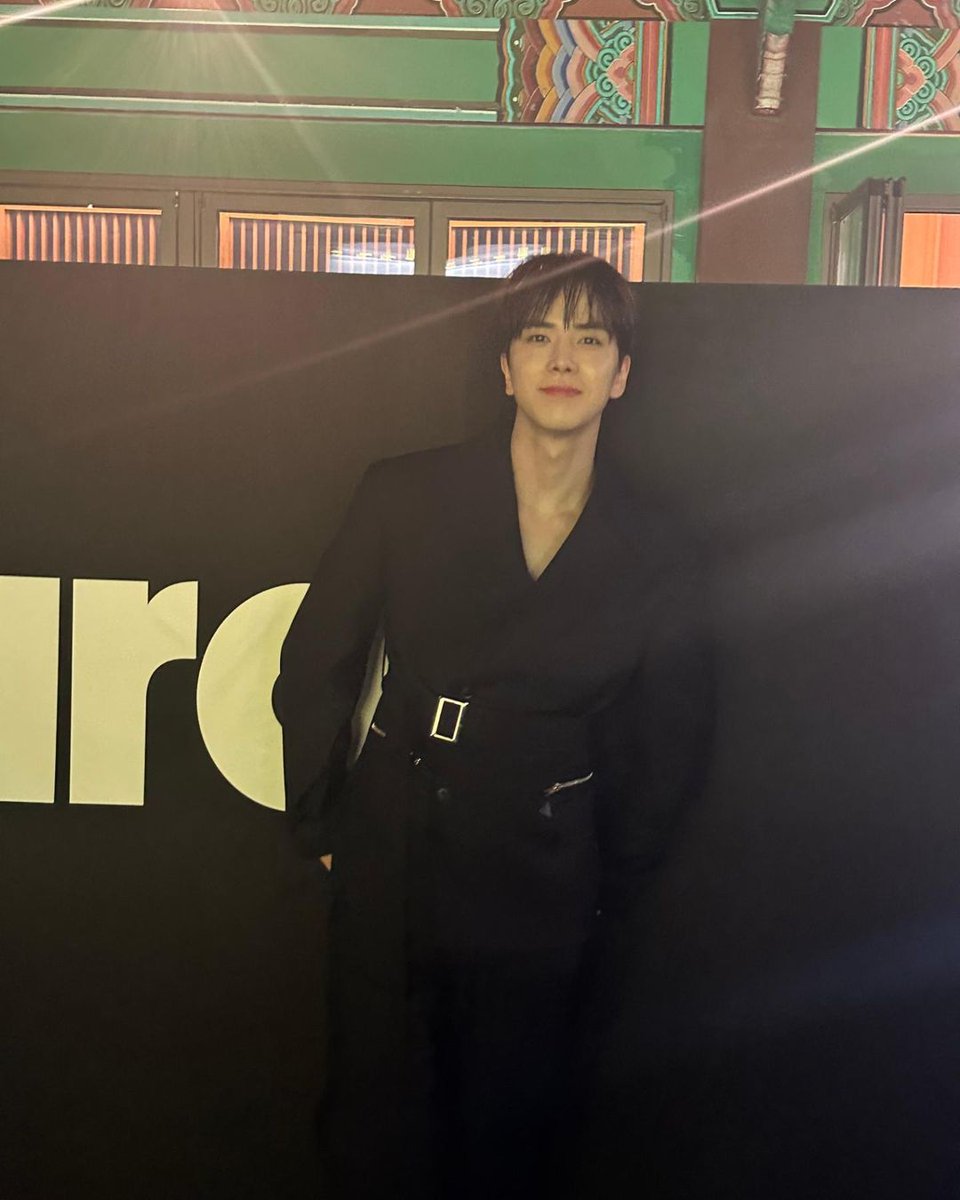 yuonghoond's tweet photo. Never stop being grateful to see our name on @billboard_korea 🙏✨ It's all thanks to you guys who always support us. Thank you for all the love you've given, let's keep moving forward together. https://t.co/SgTsllnqZC