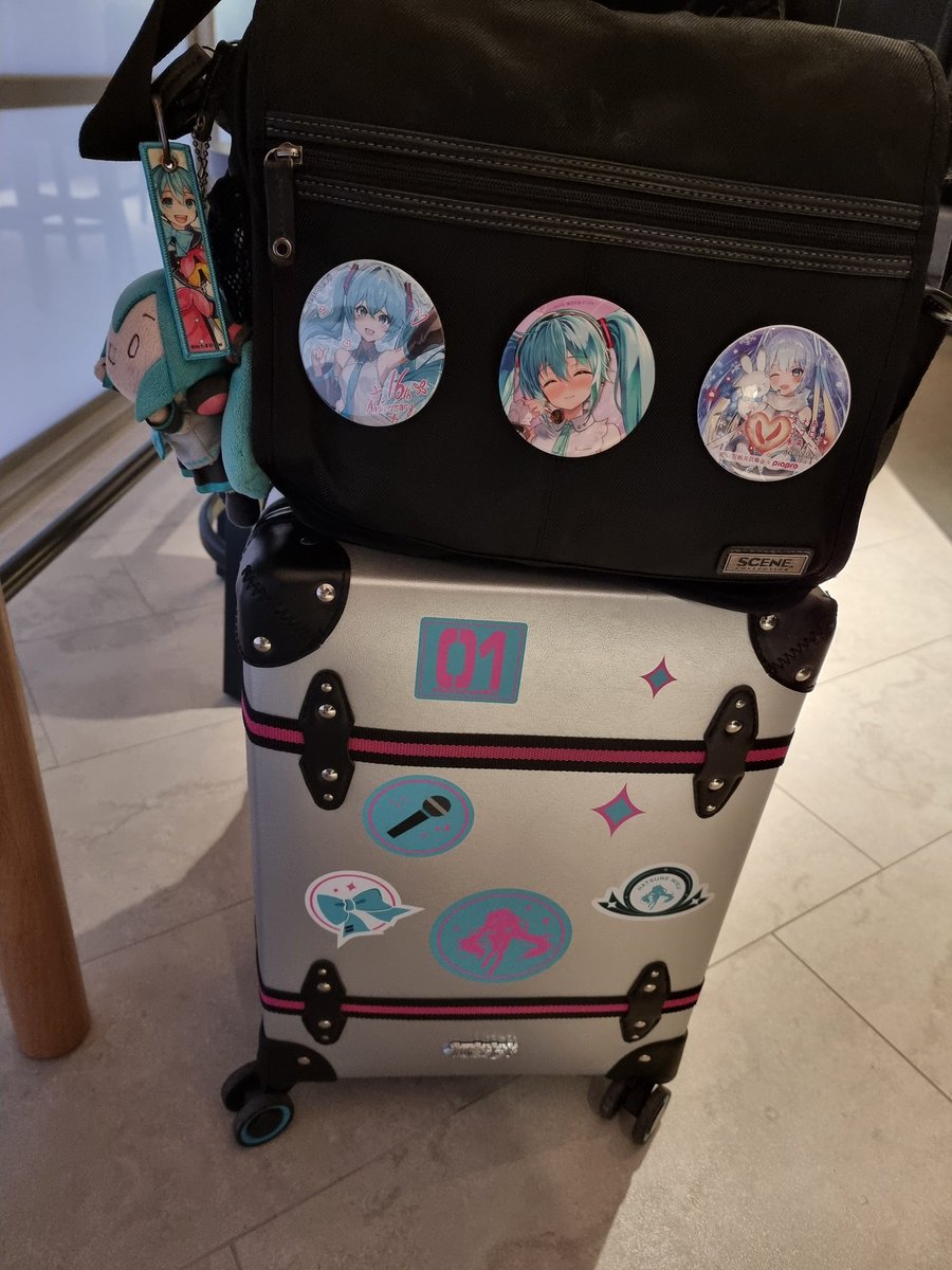 emc9_'s tweet image. It's Miku Expo time. Seeya in Amsterdam!