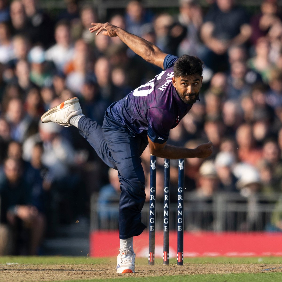 Safyaan Sharif has been added to the Scotland Men's squad for the ICC CWCL2 series against USA and Nepal 🙌

He replaces Scott Currie who's been ruled out with a knee injury - get well soon Scott! 🏴󠁧󠁢󠁳󠁣󠁴󠁿

#FollowScotland #icccwcleague2