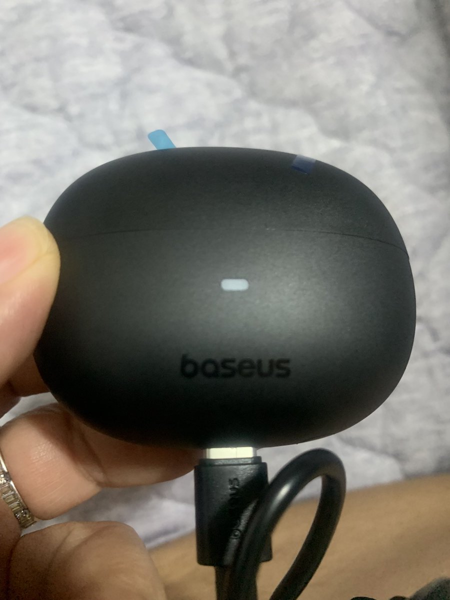 anan_BB41's tweet image. ใช้ดีเลยเสียงชัดมาก ฟังเพลงเพลินเลย เพิ่งเปิดเพิ่งใช้ ชอบสีดำ เท่ดี 

GULF NEW PRESENTER BASEUS
#BaseusxGulfwithU
#BaseusTHxGulf 
#BaseOnUser 
#BaseusTH
#GulfKanawut
@gulfkanawut