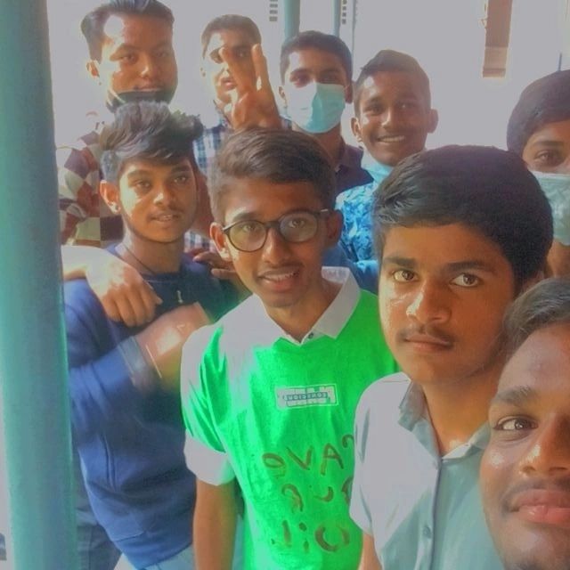 VedanthH2's tweet photo. My name is Vedanth.
But my friends call me
"Save Soil Vedanth"
"Soil anna"
"Soiluu"

But I'd not planted any trees, or saved soil in a bank locker 😂

All I did??

Just talk about Soil...
(Being an introvert)

So here's what happened 👇 https://t.co/h81ncKHM07