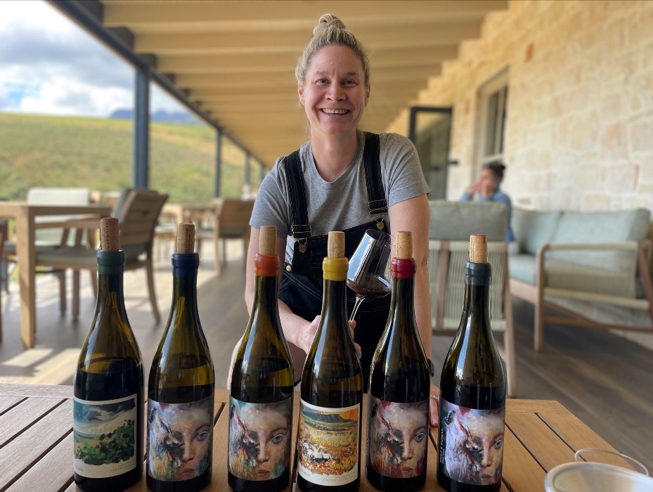 winetourismza's tweet photo. FEATURE by @DaleneFourie  | Of Wolves and Women: How Jolandie Fouché's honest wines are uncovering a new side of SA Pinotage 

#WolfandWomanWines #SwartlandSecrets #WomenInWine #DiscoverSAwine 

https://t.co/7u8yvDaCSD via @news24 https://t.co/29QRzkWnwu