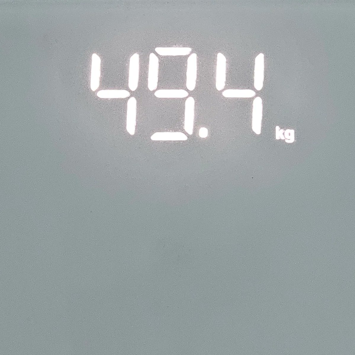 이번 여름 진짜 정신없었다-.
항상 55kg ~ 58kg 유지했다가
요번에 다이어트 조금 했는데
생각보다 많이 빠졌더요.
트위터 많이 못 했던 변명 제출합니따.