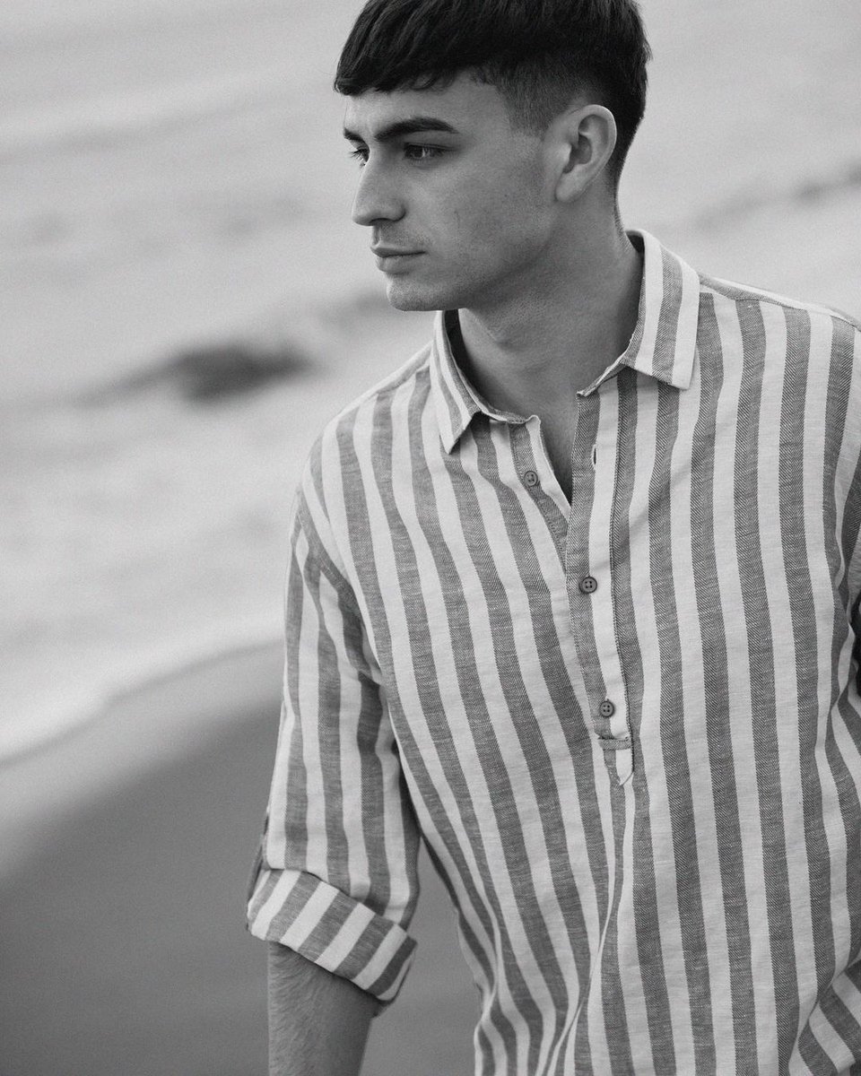 djohnniy's tweet image. Your style speaks volumes, and I found purpose with Springfield’s #BeAnIcon. A shared vision for a cleaner world brought us together, aiming to redefine fashion sustainably. It felt great to share this vision of a greener.