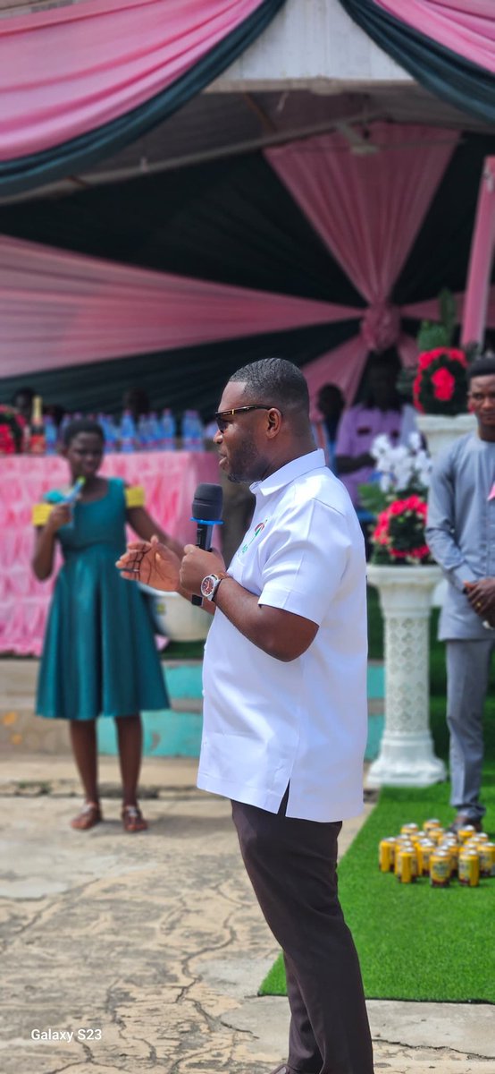 brako_owusu's tweet photo. To my wonderful constituents, wishing you a joyful and relaxing Week. You deserve it!
#Together4Change2024
#BeAnAgentOfChange
#GetInvolved
#JDMForPresident
#SamuelOwusuBrakoForMP https://t.co/38VJYpbSxM