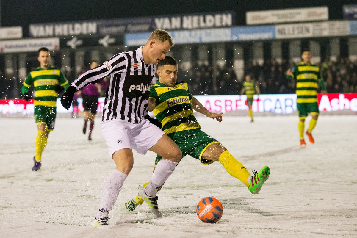 MartijnSchwill's tweet photo. Vandaag naar Groesbeek, het voetbalgekke dorp dat voor altijd verbonden blijft aan de sportieve ommekeer van @FortunaSittard. Al gebeurde het een paar kilometer verderop, op het parelwitte veld van (eens) de grote rivaal van De Treffers. #achFOR #treFOR https://t.co/EPlgpqDaO7