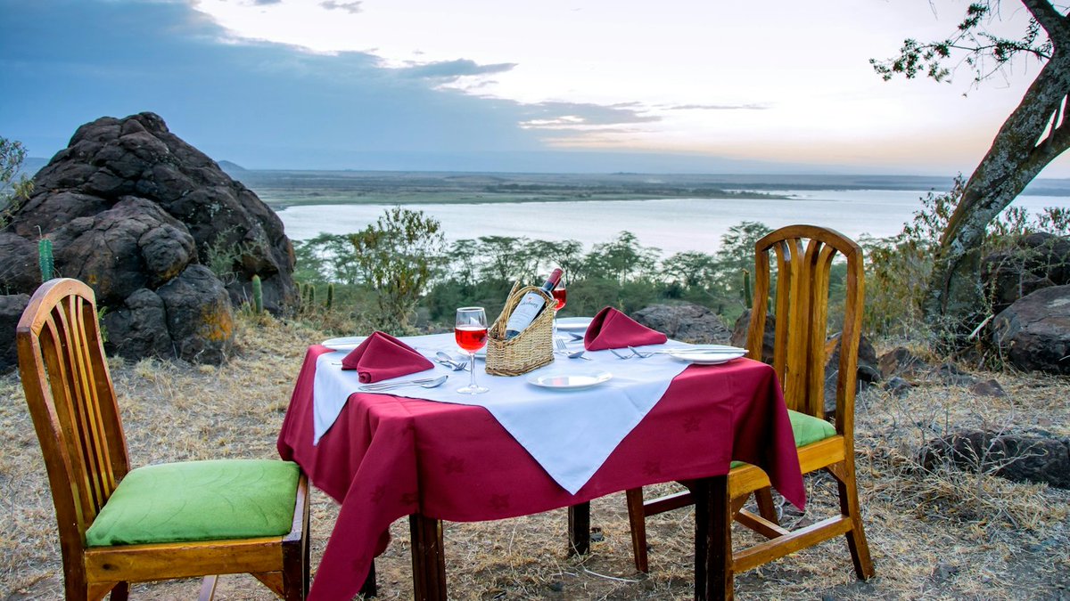 An evening sundowner by Lake Elementaita you can’t miss! Sip, relax, and soak in breathtaking sunset views for the perfect end to your day. Book your stay today.
#UnmissableMoments #SundownerVibes #JacarandaElementaita #KenyaTravel #LakeElementaita #KenyaSunsets #SafariExperience
