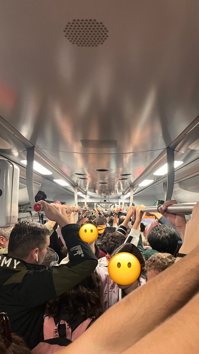 martalsierra's tweet photo. Quina vergonya de servei públic https://t.co/UhO7VnzxY8
