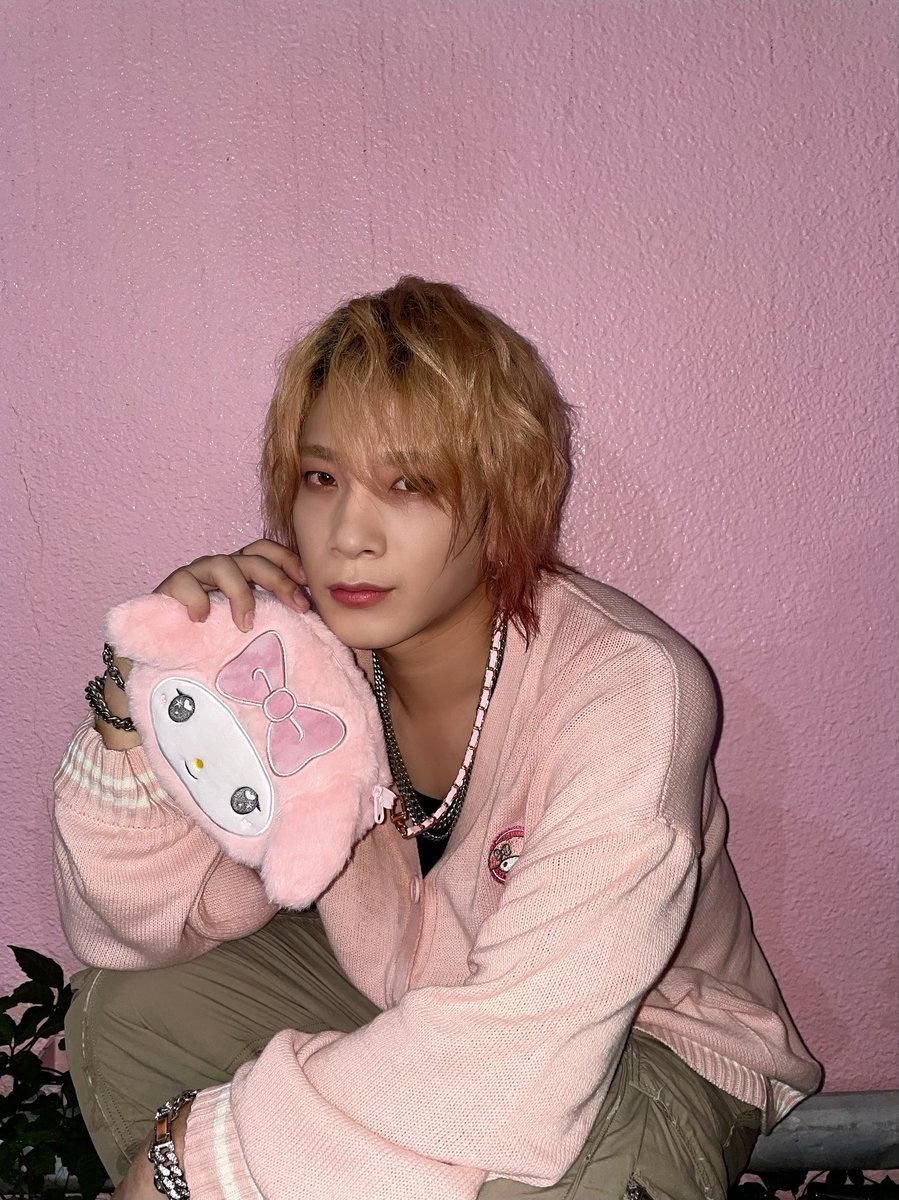 honda_0411's tweet photo. マイメロ✖️29歳 https://t.co/oldFAm0WhR