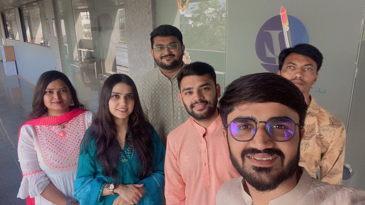 ll_technolab's tweet image. Diwali Vibes at the Office! 🪔🎉

We celebrated the Festival of Lights with delicious lunch, heartfelt laughter, &amp;amp; wonderful gifts! This Diwali brought our team closer, filling our workspace with joy and positivity.✨

#DiwaliCelebration #FestiveFun #LLTechnolab #GratefulMoments
