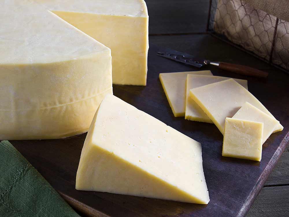 eatingherbs's tweet image. The Creamy Secret: How White Cheddar Boosts Your Wellness

consumingforsurvival.blogspot.com/2024/10/the-cr…

#WhiteCheddar #HealthBenefits #CheeseLovers #Nutrition #HealthyEating #GourmetCheese #WellnessJourney #DeliciousAndNutritious #FoodieFavorites #CalciumRich
